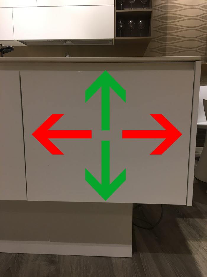 Regolazione ante cucina